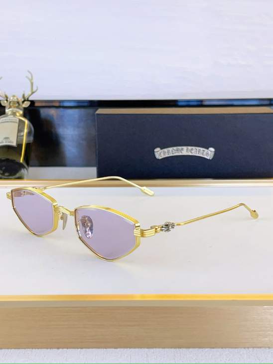 Picture of Chrome Hearts Sunglasses _SKUfw80914577fw